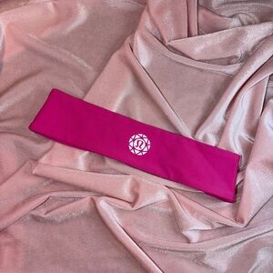 Lululemon SeaWheeze 2019 Half Marathon Fuchsia Headband – NWOT